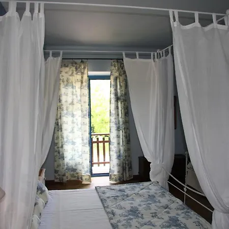 فندق مبيت وإفطار Antico Casale Mattei - Adult Only 3*