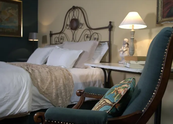 ベッド・アンド・ブレックファスト Antico Casale Mattei - Adult Only