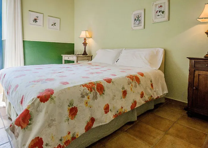 ベッド・アンド・ブレックファスト Antico Casale Mattei - Adult Only Corneliano d'Alba