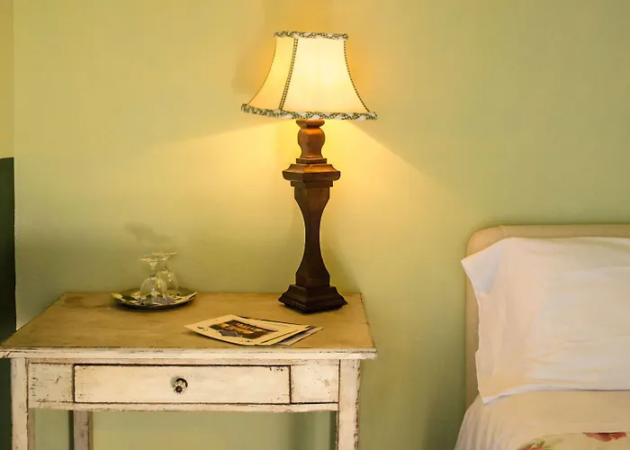 ベッド・アンド・ブレックファスト Antico Casale Mattei - Adult Only Corneliano d'Alba