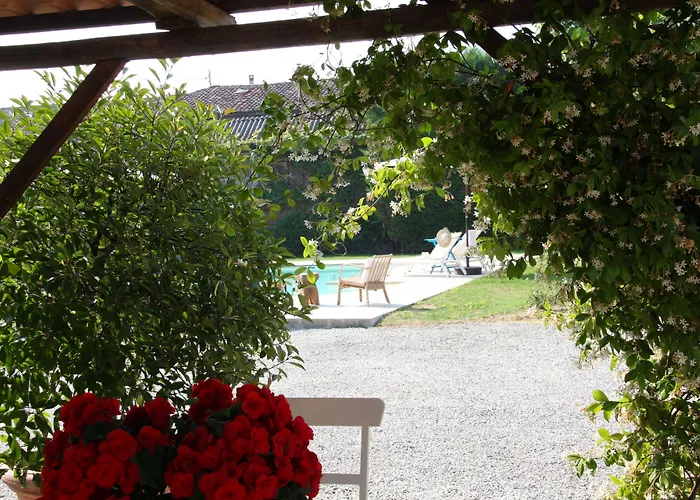 ベッド・アンド・ブレックファスト Antico Casale Mattei - Adult Only