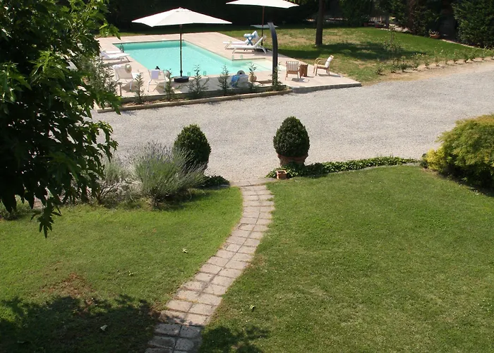 ベッド・アンド・ブレックファスト Antico Casale Mattei - Adult Only